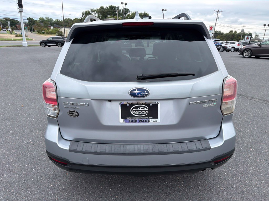 Used 2017 Subaru Forester 2.5i Premium w/ Popular Package #2A AWD/4WD image 4