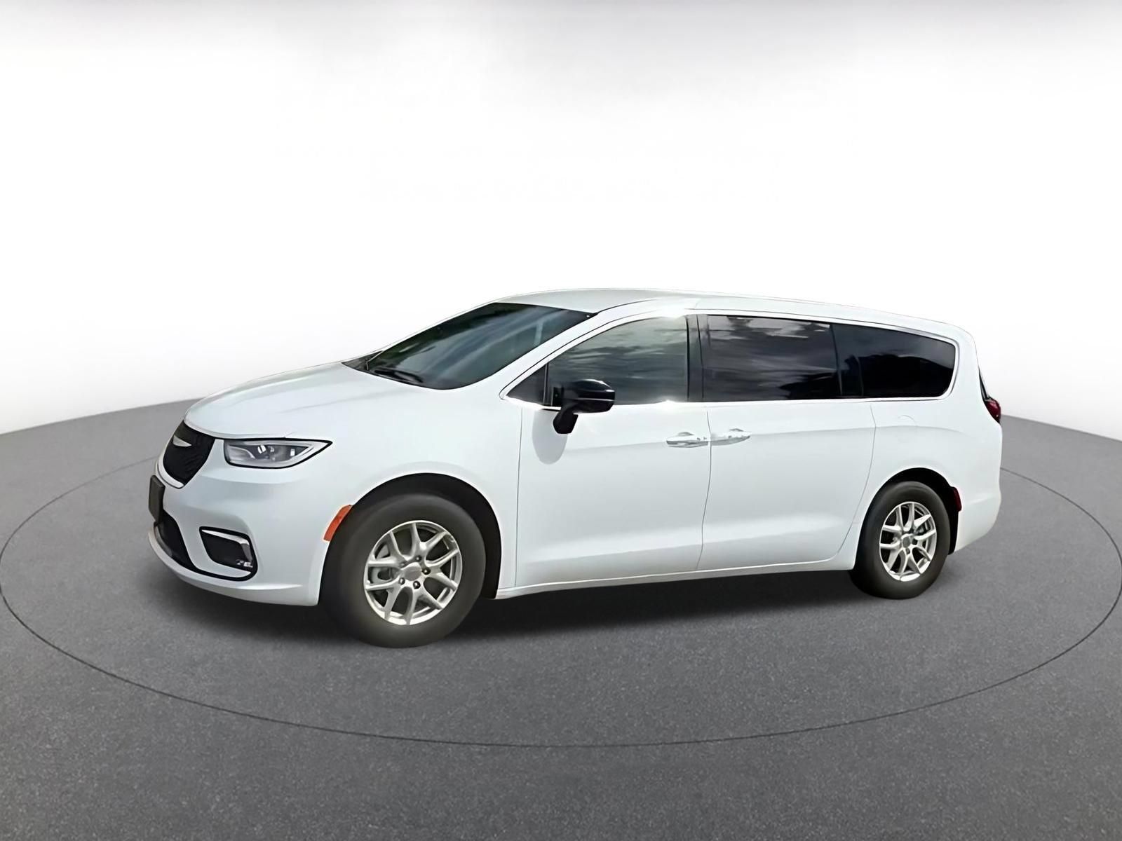Used 2025 Chrysler Pacifica Select FWD image 7