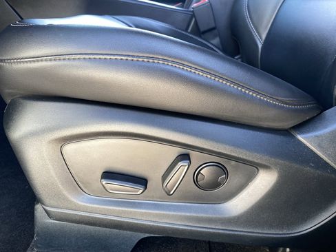 Used 2023 Ford Explorer XLT w/ Equipment Group 202A image 21