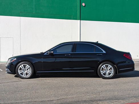 Used 2020 Mercedes-Benz S 450 Sedan image 4