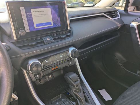 Used 2025 Toyota RAV4 LE image 20