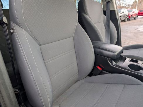 Used 2016 Kia Sorento LX image 19