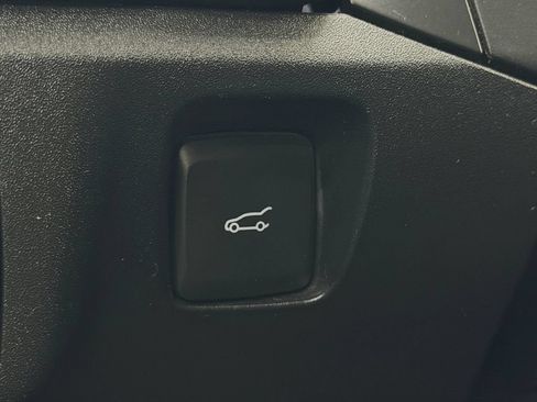 Used 2019 Ford Fusion S FWD image 33