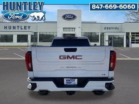 Used 2024 GMC Sierra 1500 AT4 w/ Technology Package image 5