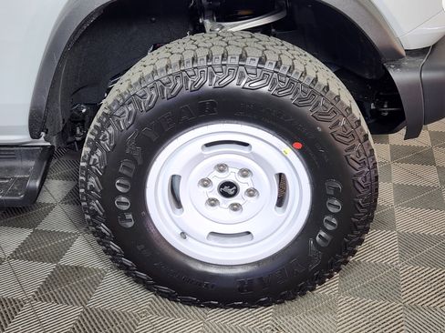 New 2026 Ford Bronco Heritage Edition image 9