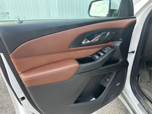 Used 2018 Chevrolet Traverse High Country AWD/4WD image 13