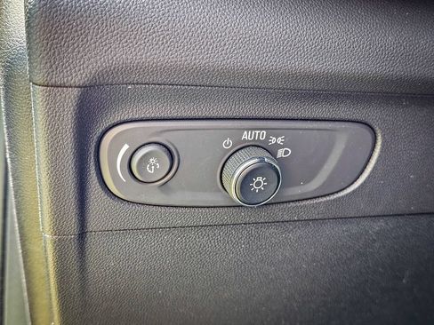 Used 2023 Buick Envision Essence AWD/4WD image 15