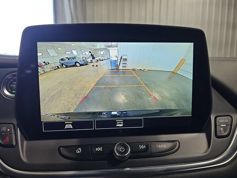 Used 2025 Chevrolet Blazer LT AWD/4WD image 24