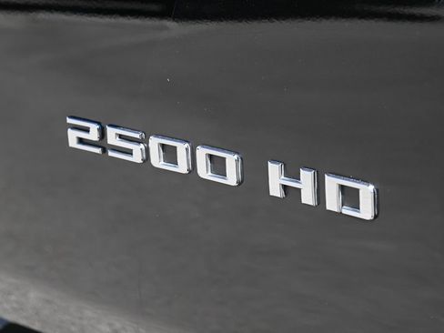 Used 2025 Chevrolet Silverado 2500 LT w/ Convenience Package AWD/4WD image 13