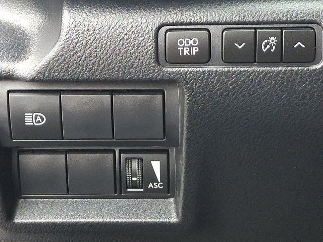 Used 2025 Lexus IS 350 F Sport w/ Accessory Package AWD/4WD image 9