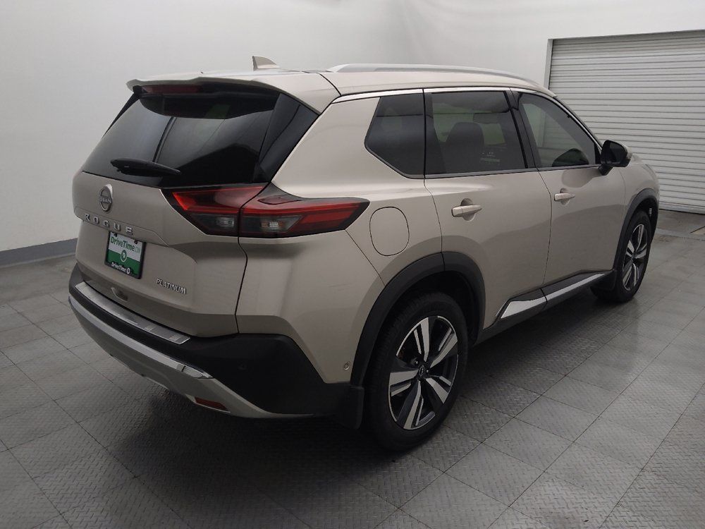 Used 2023 Nissan Rogue Platinum FWD image 9
