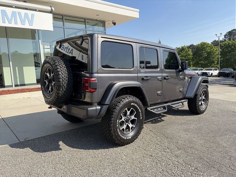 Used 2022 Jeep Wrangler Unlimited Rubicon w/ LED Lighting Group AWD/4WD image 8