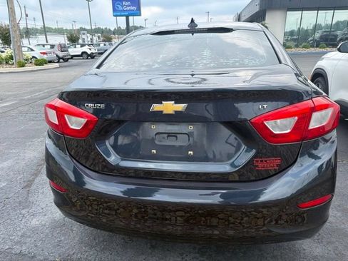 Used 2016 Chevrolet Cruze LT w/ Convenience Package FWD image 5