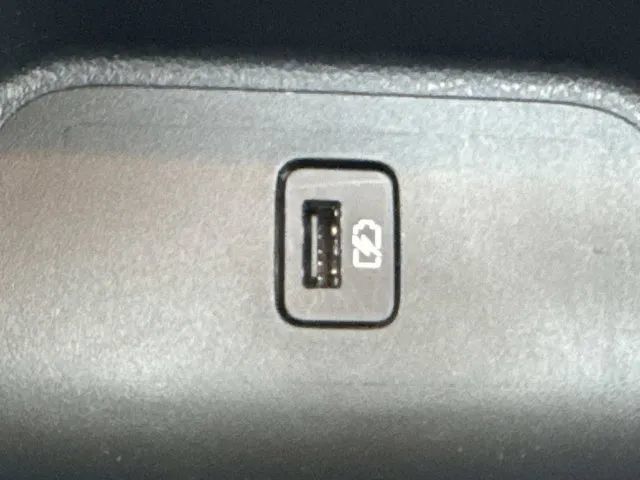 Used 2022 Nissan Sentra SV w/ SV Premium Package FWD image 19