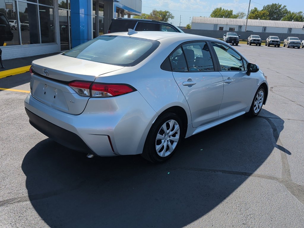 Used 2024 Toyota Corolla LE FWD image 6