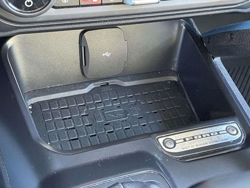 Used 2024 Ford Bronco Wildtrak image 19