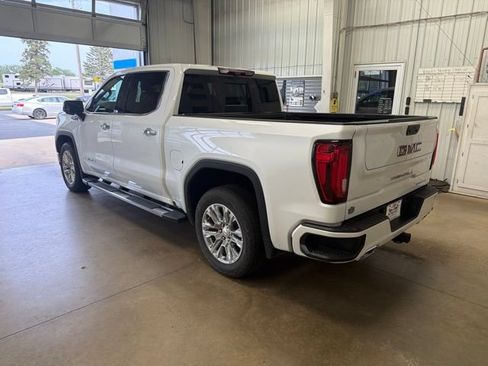 Used 2023 GMC Sierra 1500 Denali w/ Technology Package AWD/4WD image 8