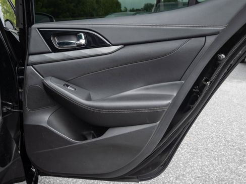 Used 2022 Nissan Maxima SV w/ Floor Mat Group FWD image 28