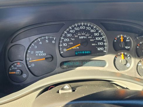 Used 2004 GMC Sierra 2500 SLE w/ Skid Plate Package image 16