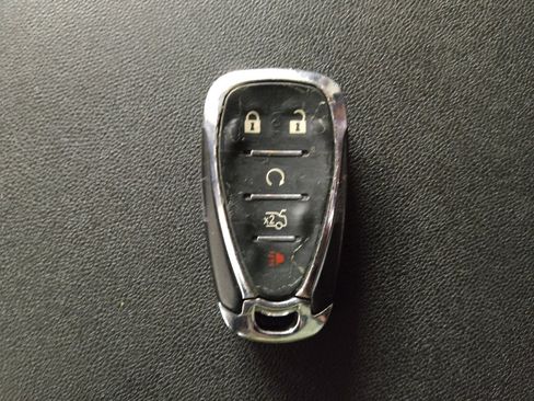 Used 2019 Chevrolet Equinox LS w/ LS Convenience Package image 32