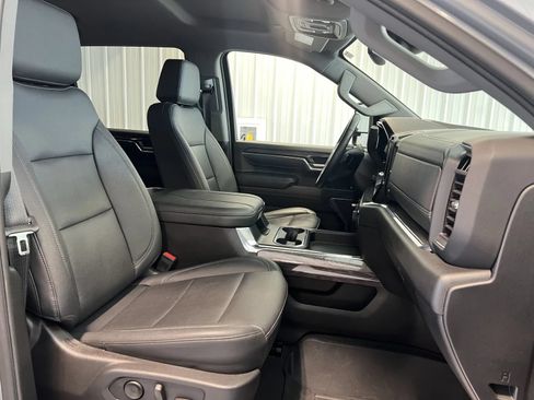 Used 2024 Chevrolet Silverado 2500 LTZ AWD/4WD image 36