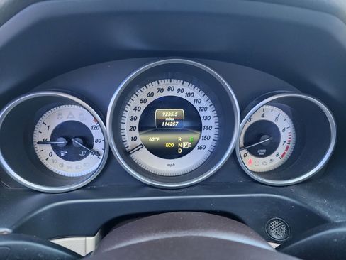 Used 2014 Mercedes-Benz E 350 Sedan image 21