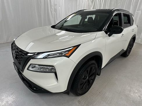 Used 2023 Nissan Rogue SV w/ SV Premium B Package image 7
