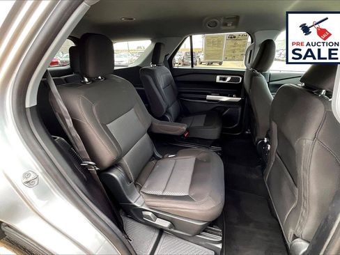 Used 2022 Ford Explorer XLT image 27