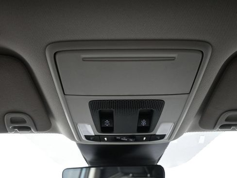 Certified 2024 Honda Pilot Elite image 18