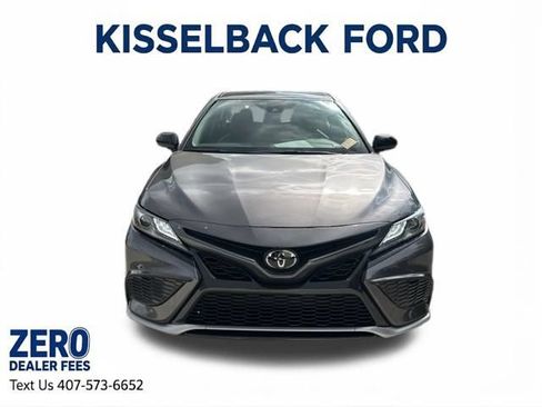 Used 2022 Toyota Camry XSE FWD image 11