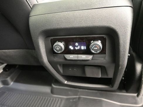 New 2026 Chevrolet Traverse Z71 w/ Driver Confidence Package image 10