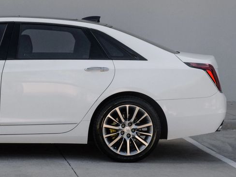 Used 2018 Cadillac CT6 Luxury AWD/4WD image 19