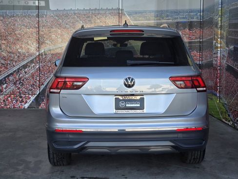 Used 2024 Volkswagen Tiguan SE image 7