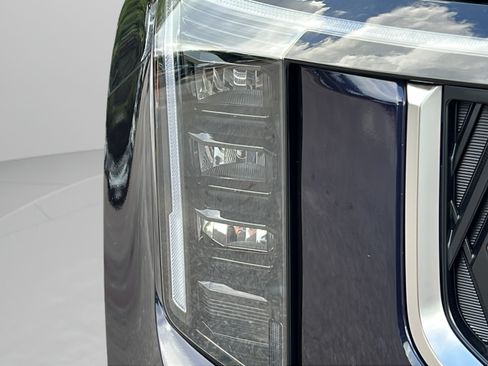 New 2027 Kia Carnival LXS FWD image 25