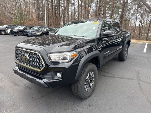 Used 2019 Toyota Tacoma TRD Off-Road image 13