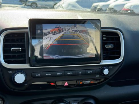 New 2025 Hyundai Venue SEL image 22