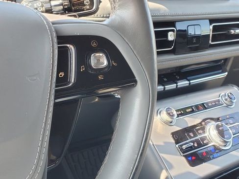 Used 2020 Lincoln Aviator Reserve w/ Elements Package Plus AWD/4WD image 14
