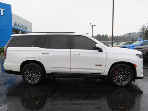 Used 2023 Cadillac Escalade V image 8