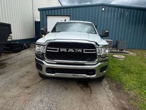 Certified 2024 RAM 2500 Tradesman w/ Chrome Appearance Group AWD/4WD image 2