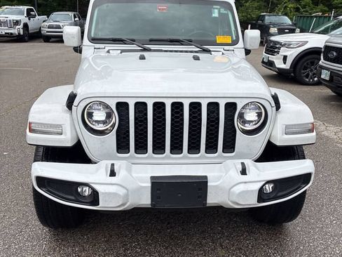Used 2021 Jeep Gladiator Overland AWD/4WD image 2