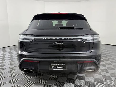 Used 2025 Porsche Macan image 10