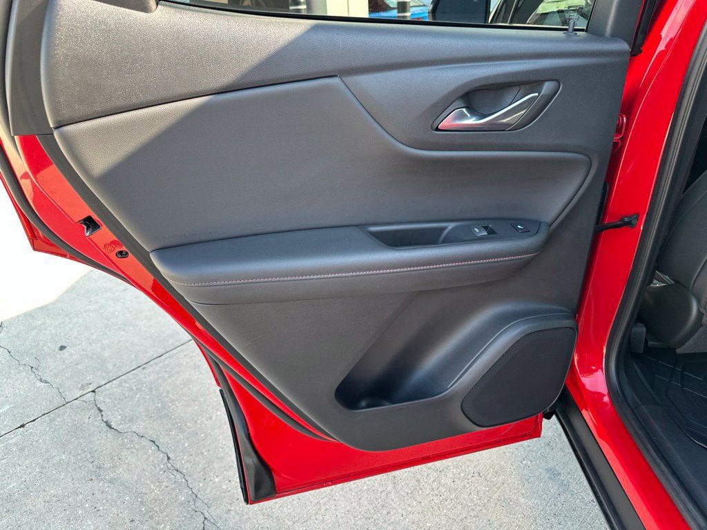Used 2023 Chevrolet Blazer RS w/ Enhanced Convenience Package FWD image 31