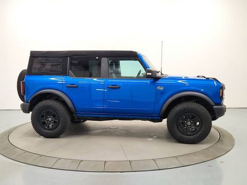 Used 2023 Ford Bronco Wildtrak image 8