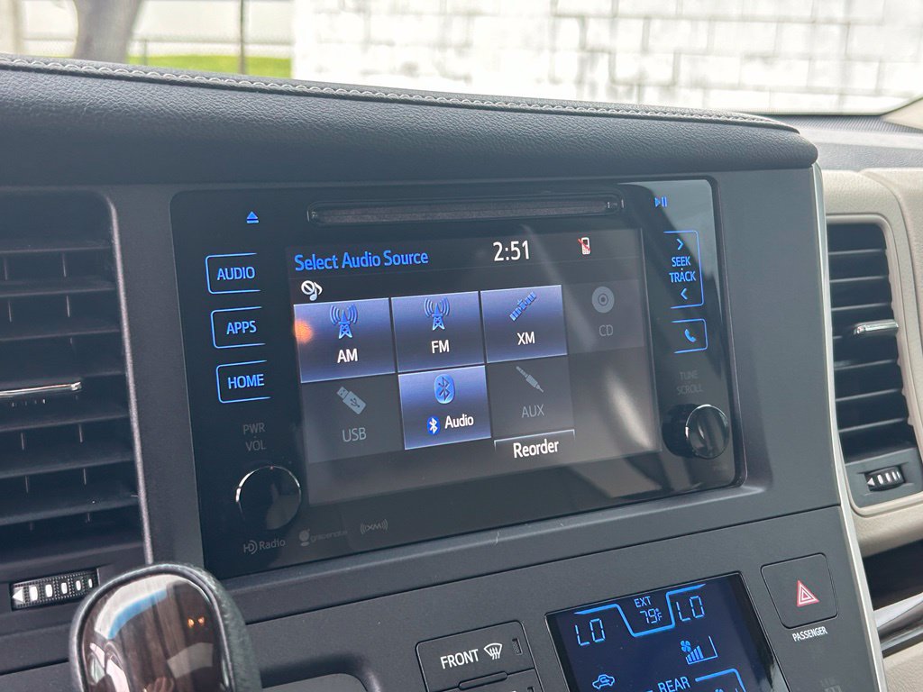 Used 2016 Toyota Sienna XLE FWD image 30