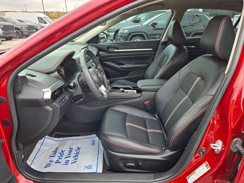 Used 2024 Nissan Altima 2.5 SR image 15