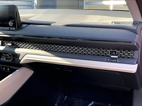 Used 2023 Honda Accord EX image 16