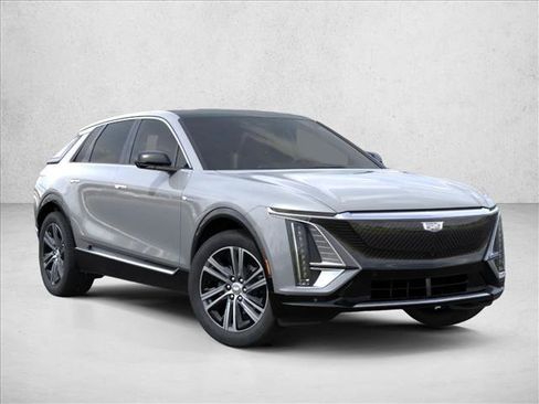 New 2026 Cadillac Lyriq Luxury image 2