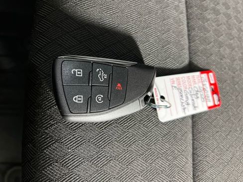 Used 2025 Chevrolet Silverado 1500 Custom image 25