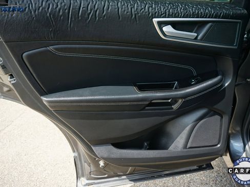 Used 2018 Ford Edge Titanium image 20