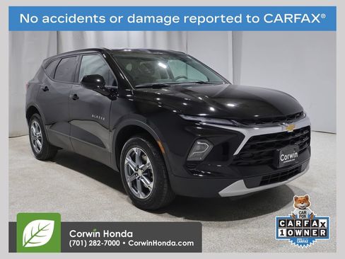 Used 2025 Chevrolet Blazer LT AWD/4WD image 1